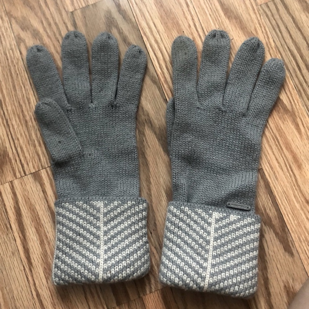 Calvin Klein 🧤 Gloves